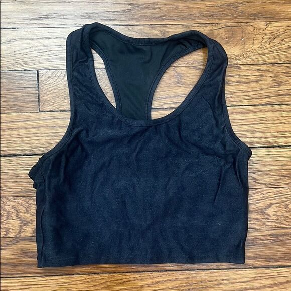 Booty by Brabants Sleek Black Racerback Crop Top - Picture 1 of 3